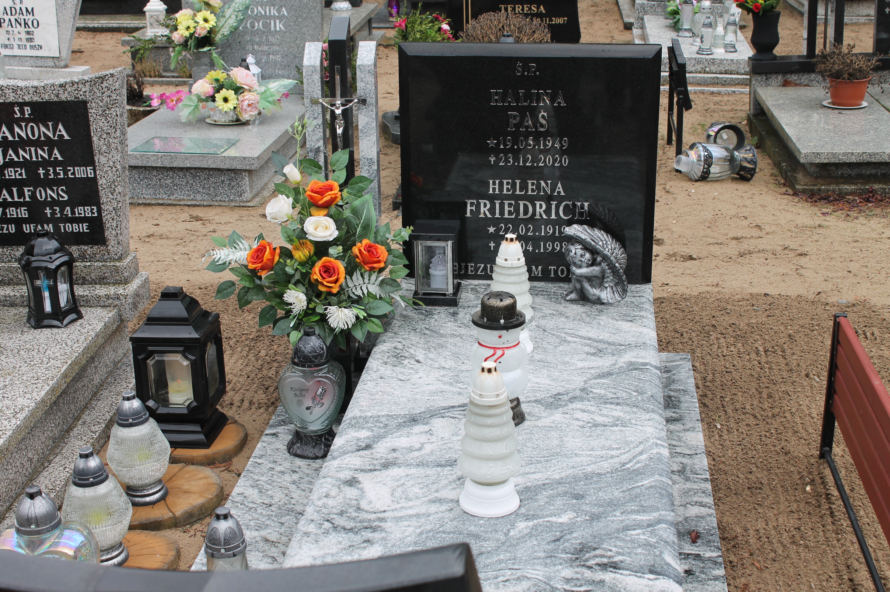 Grób Helena Friedrich